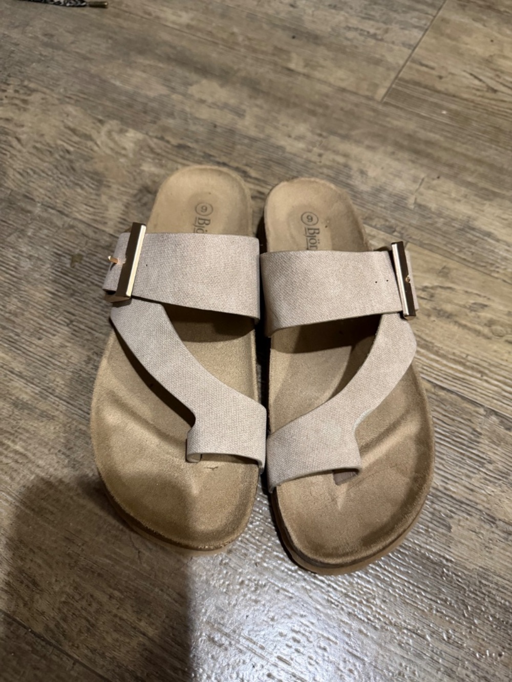 Shoes - Picture 4 of 4